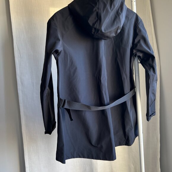 Nike Rain Jacket - Picture 2 of 10